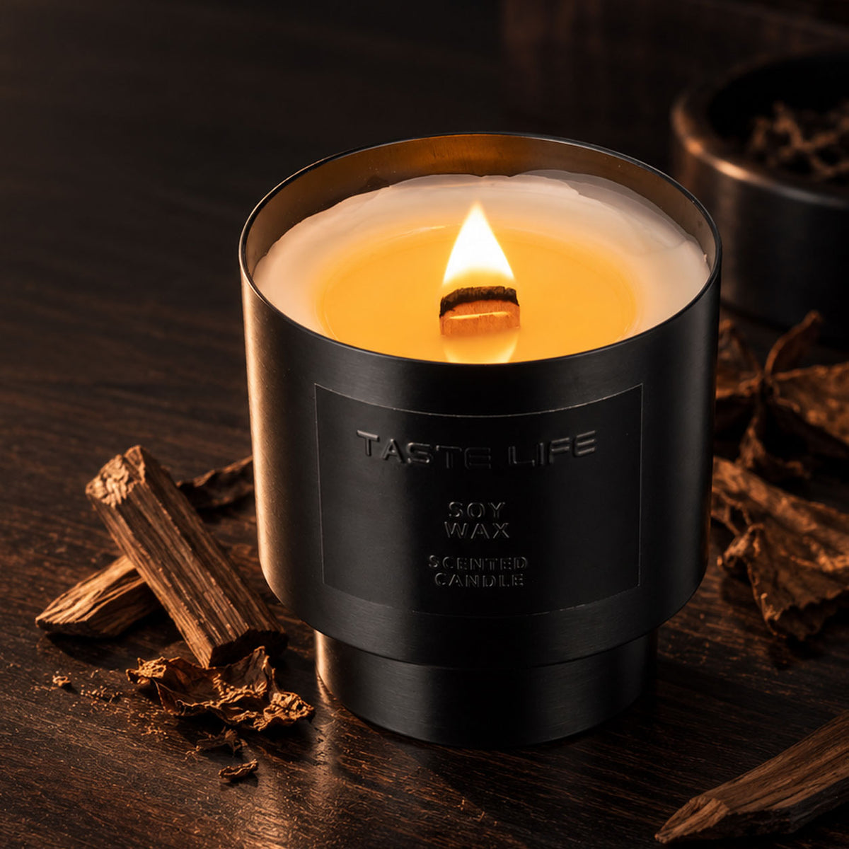Teakwood & Tobacco Soy Candle with Crackling Wood Wick