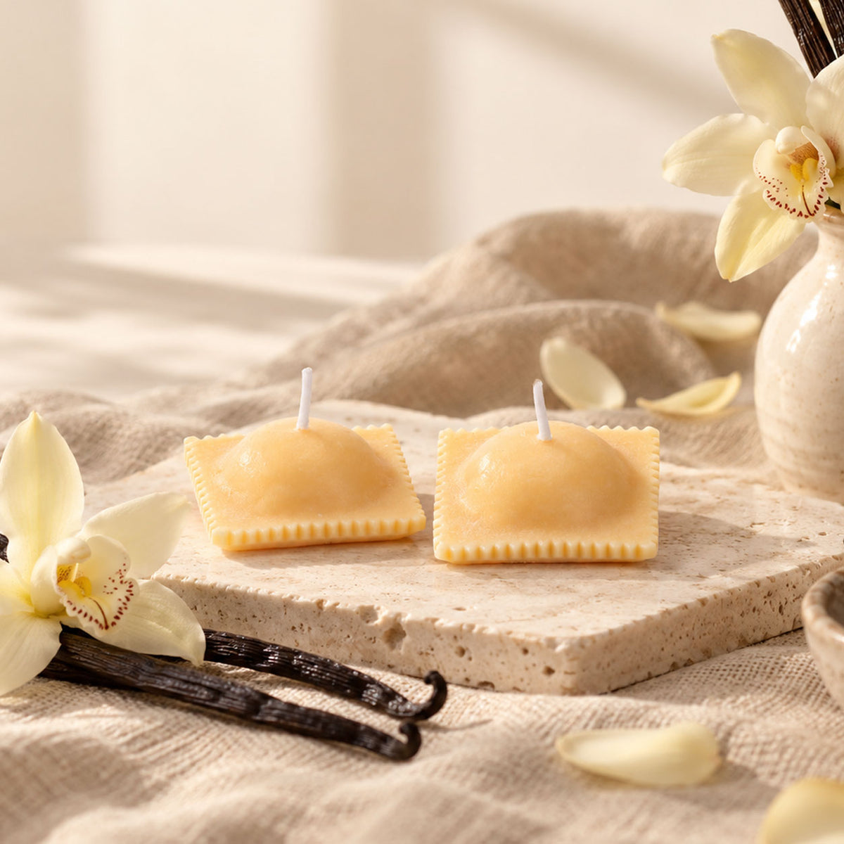2-Pack Ravioli-Shaped Candles – Vanilla-Scented Soy Wax Gift for Pasta Lovers